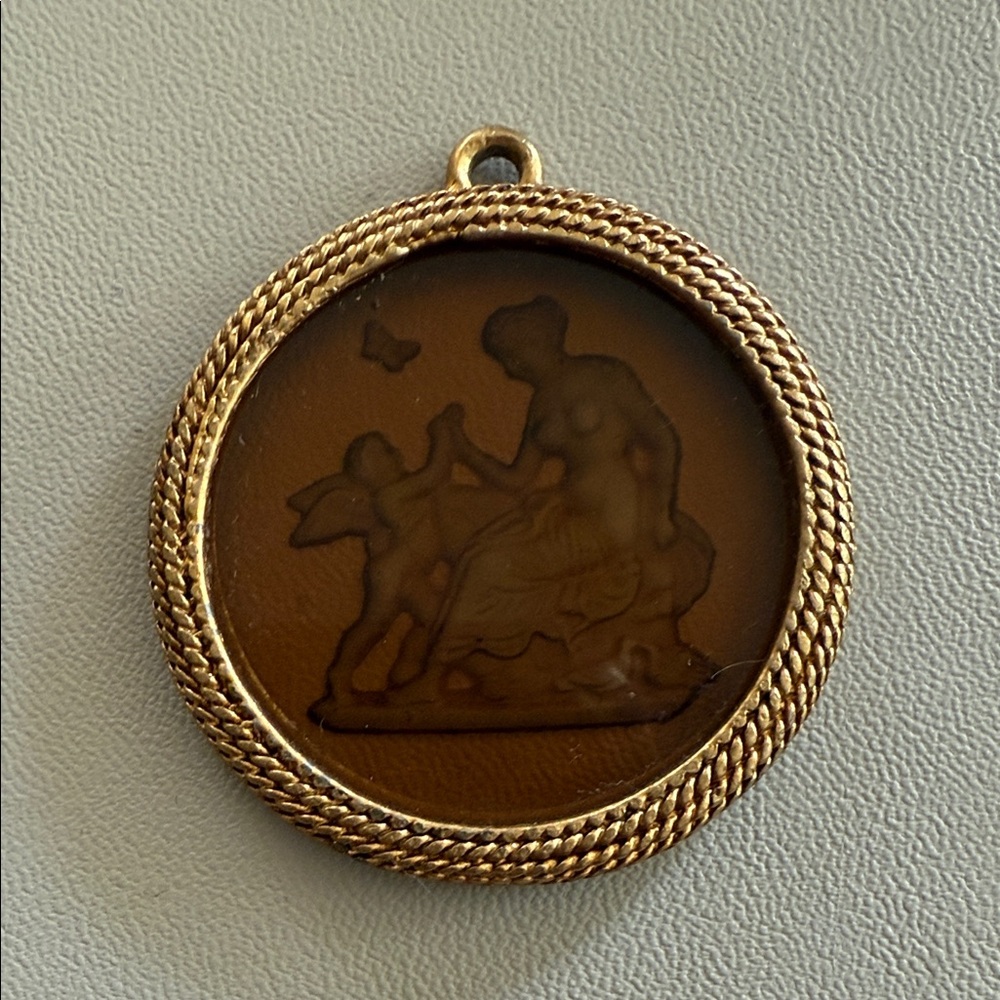Vintage Gold and Brown glass Cameo Pendant